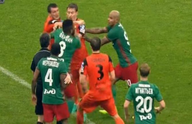 Opšta tuča igrača na kraju utakmice(VIDEO)