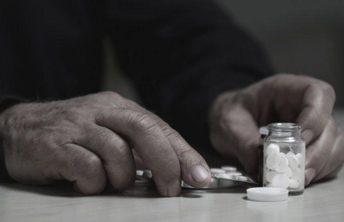 Holandija: U štali pronađena velika količina sintetičke droge