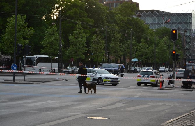 Kopenhagen: Policija pucala u naoružanu osobu u blizini zabavnog parka