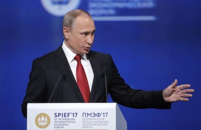 Putin odbacio navode da Rusija ima štetne informacije o Trampu: Jeste li izgubili razum?
