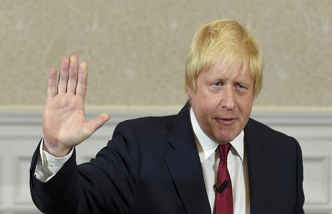 Ruski komičari telefonirali šefu britanske diplomatije, predstavili se kao jermenski premijer (AUDIO)