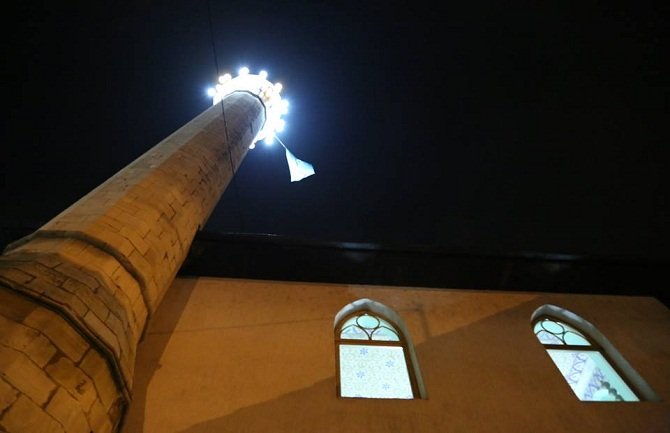 Muslimani večeras obilježavaju Lejletu-l-berat: Noć u kojoj se piše sve što će se desiti u narednih godinu dana
