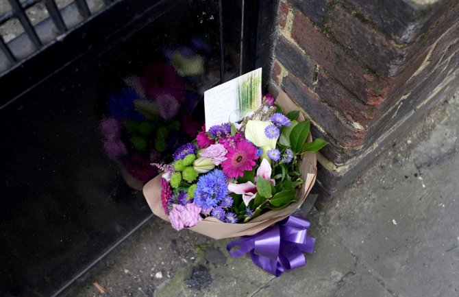  Spasioci pretražuju zgarište u Londonu, stradalo 17 ljudi, nestale kompletne porodice