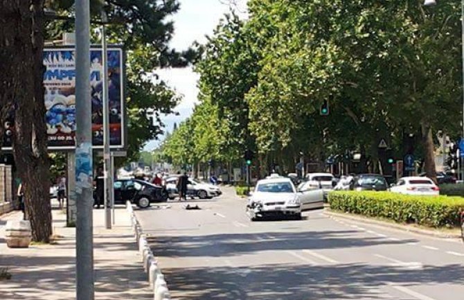 Podgorica: Udes kod hotela Hilton,dvije osobe povrijeđene