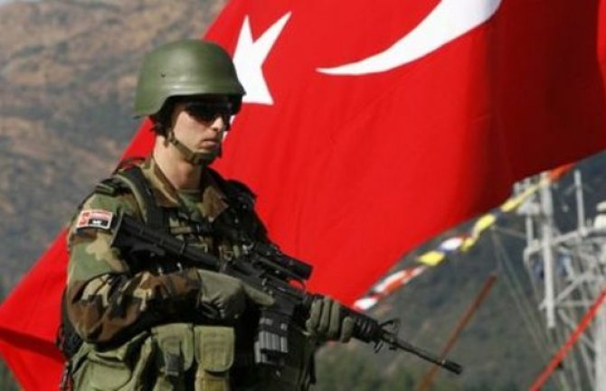 Turska: Masovno trovanje hranom, 700 vojnika zatražilo pomoć