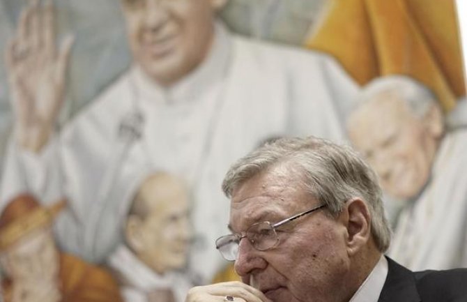 Papinom ministru finansija sude zbog seksualnog zlostavljanja djece