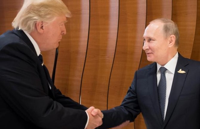 Prvi susret i rukovanje Trampa i Putina(VIDEO)