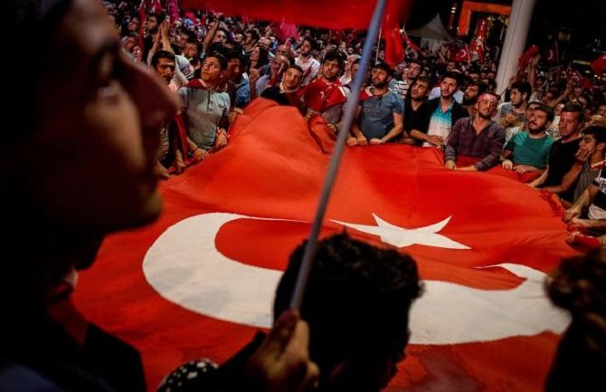 U Turskoj otpušteno još 7.400 državnih službenika
