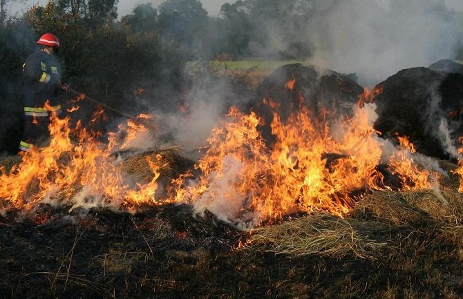 Veliki požar u Hercegovini, ugrožena sela