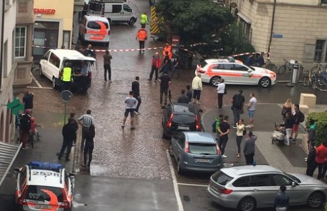 Napad na sjeveru Švajcarske, muškarac testerom ranio pet osoba