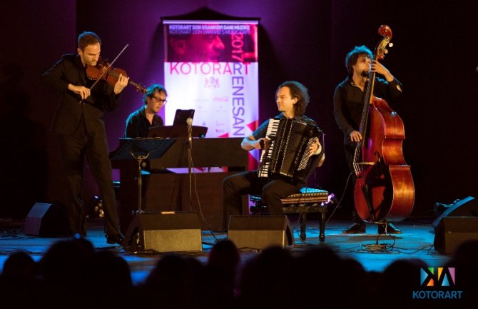 Uspješan nastup Stefana Milenkovića i Tango Compasa na kotorskoj Ljetnjoj pozornici