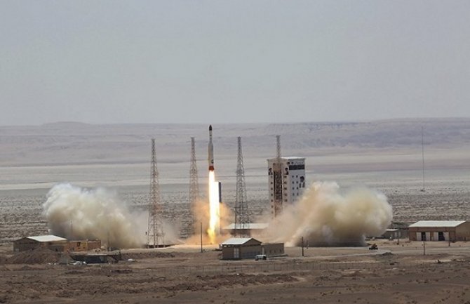 SAD uvele nove sankcije Iranu zbog lansiranja rakete u svemir