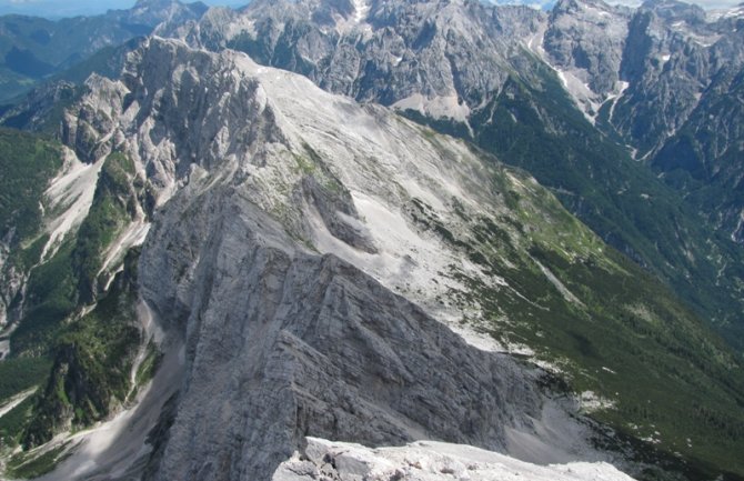Žena poginula u bujici vode i blata u Alpima