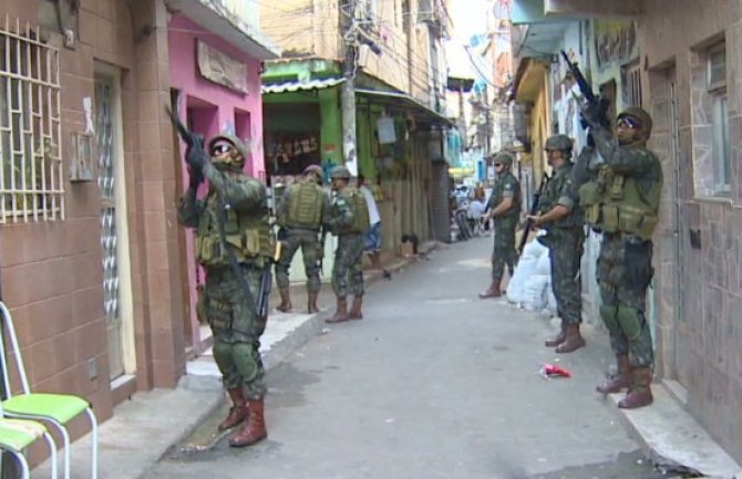 Velika racija u Riju, vojnici upali u favele - dvoje mrtvih