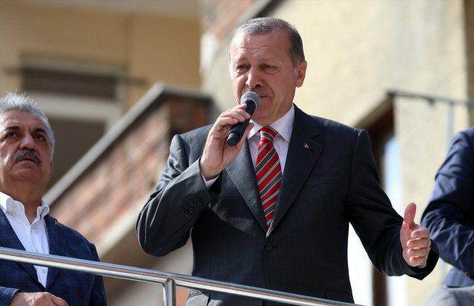 Erdogan: Njemačka će kasno shvatiti koliko griješi