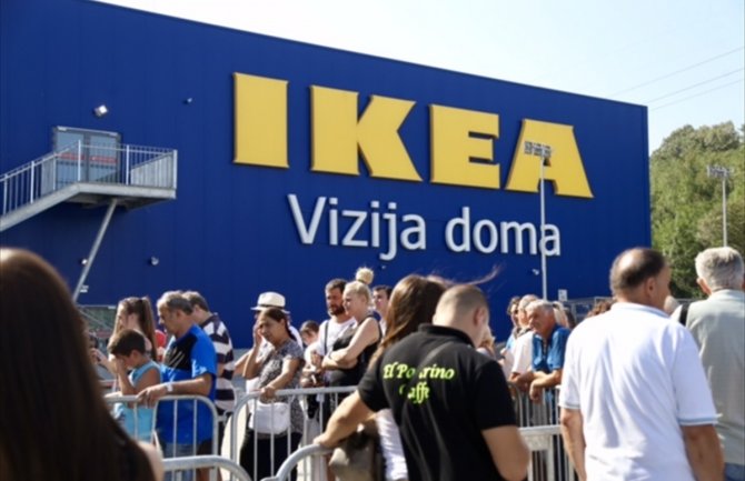 U Beogradu otvorena IKEA, Vučić: Nisam mogao da kupim, ne rade kase (FOTO)