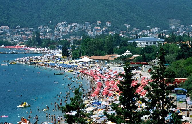 Promjene na crnogorskom primorju: Rusi prodaju - Turci kupuju