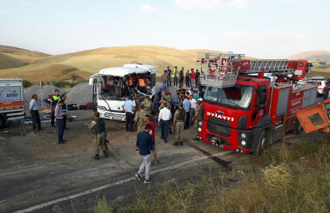 Saobraćajna nesreća na istoku Turske: Poginulo sedam osoba, 11 povrijeđenih