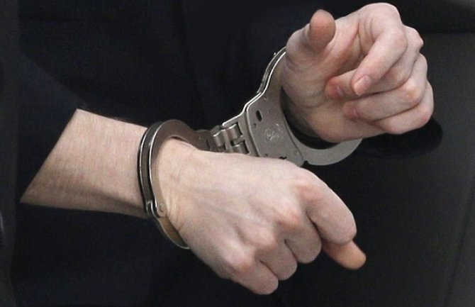 Očuh uhapšen zbog sumnje da je silovao 9-godišnju djevojčicu