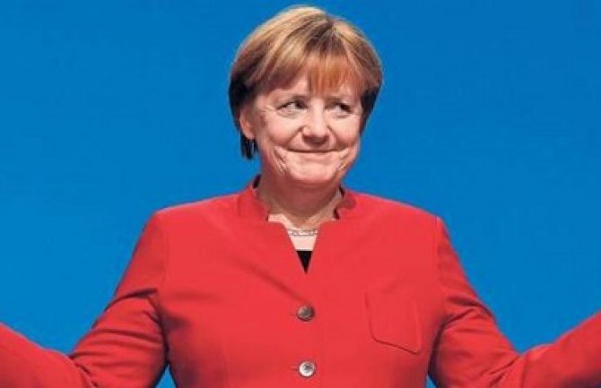 Merkelova počela pregovore o koalicionoj vladi