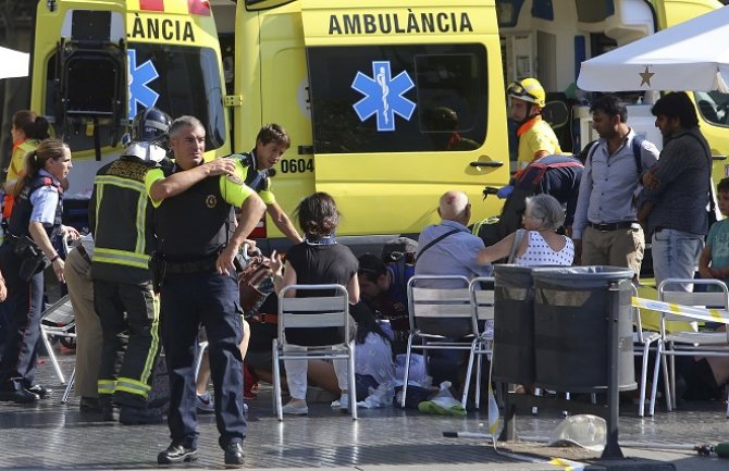 Policija u Španiji ubila petoricu napadača (VIDEO)