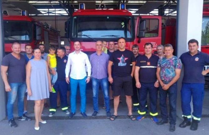 Zajednički pobijedili vatrenu stihiju: Vatrogasci dobili bonus od 500 eura
