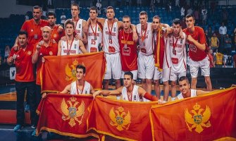 Janović košarkašima: Vjesnici ste nove Crne Gore, uzor vršnjacima i ponos države