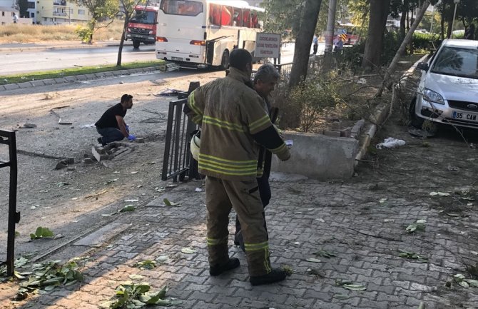 Osam povrijeđenih u eksploziji zatvorskog autobusa