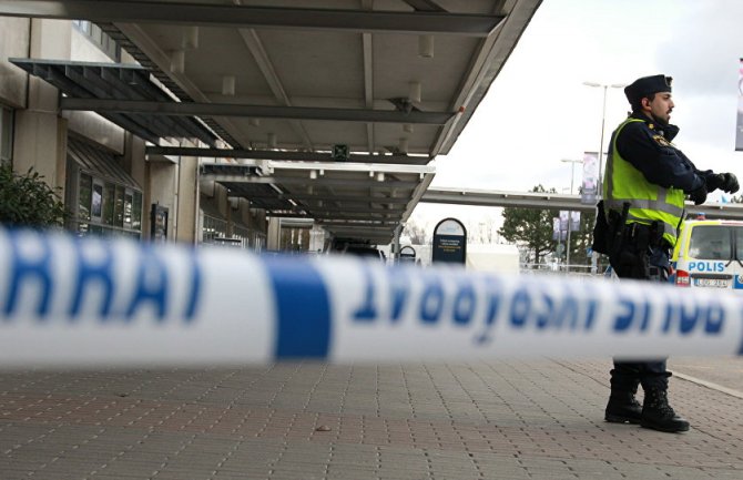 Stokholm: Nožem napadnut policajac, napadač uhapšen