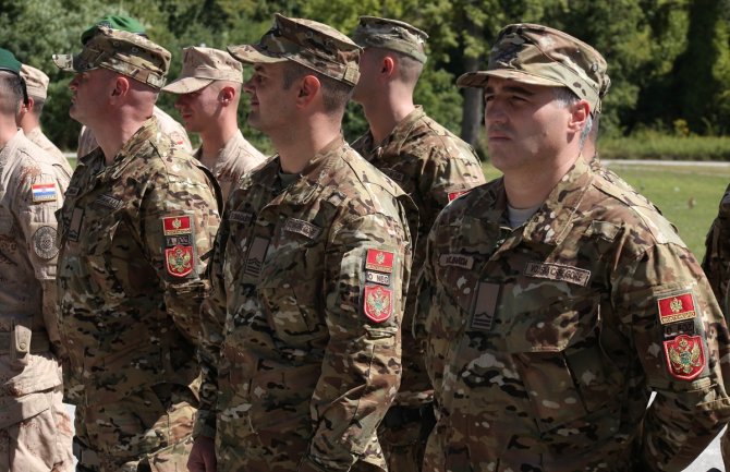Vojnici iz regiona ispraćeni u Avganistan, 18 iz Crne Gore