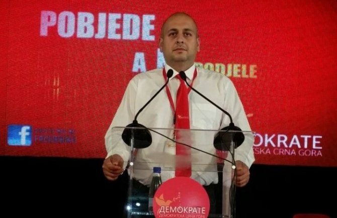 Demokrate DPS-u: Kažite imena vaših funkcionera koji imaju državljanstvo Srbije