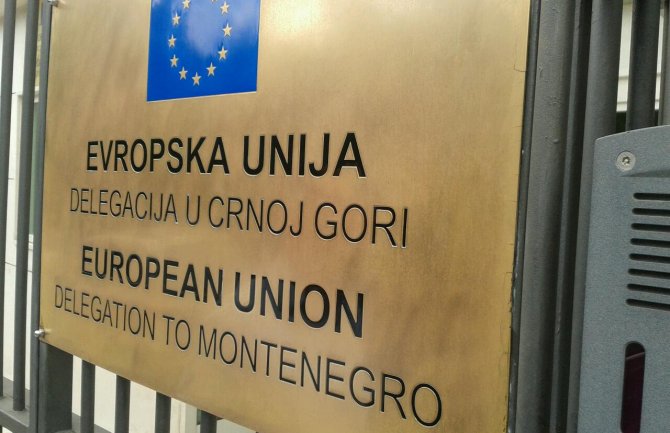 EU poručila opoziciji: Krizu riješiti diskusijom u Skupštini
