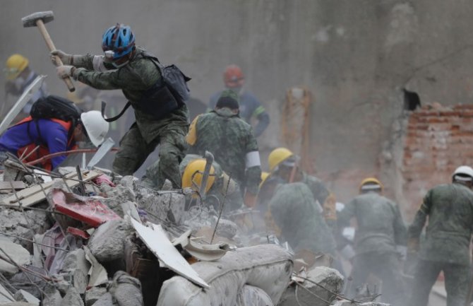 Posljedice zemljotresa u Meksiku: 360 kuća i zgrada u svakom trenu mogu da se sruše 
