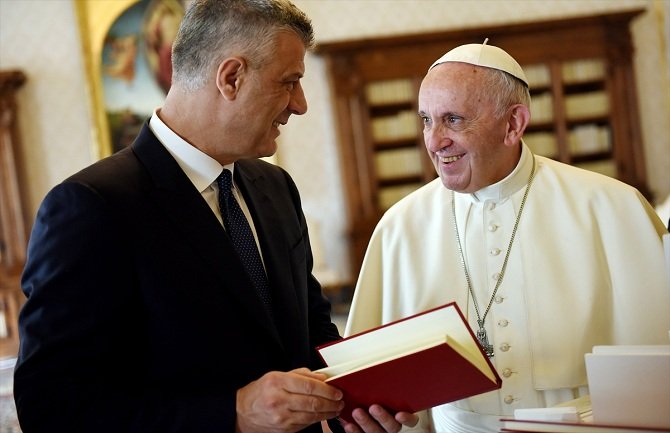 Papa Franja primio u privatnu audijenciju kosovskog predsjednika Tačija