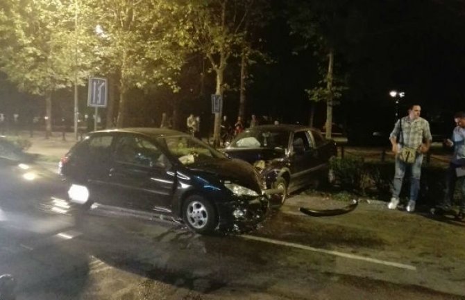 Podgorica: U saobraćajnoj nezgodi povrijeđene dvije osobe