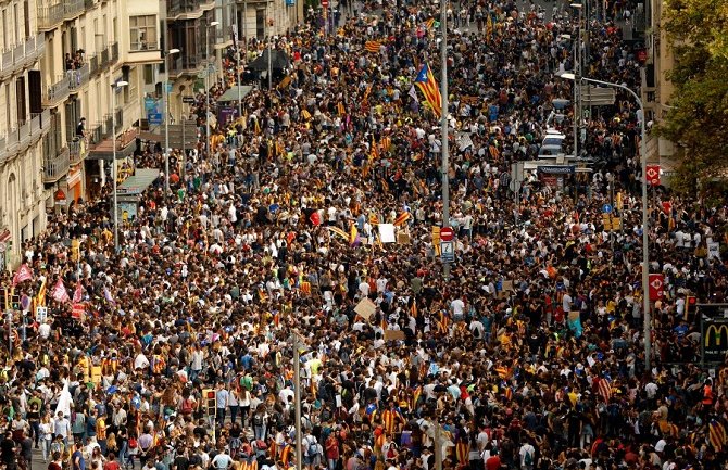 Barselona: Skoro 300.000 protestuje zbog nasilja