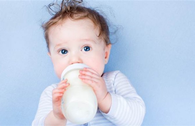 Hemikalija koja se nalazi u flašicama za bebe povećava rizik od gojaznosti