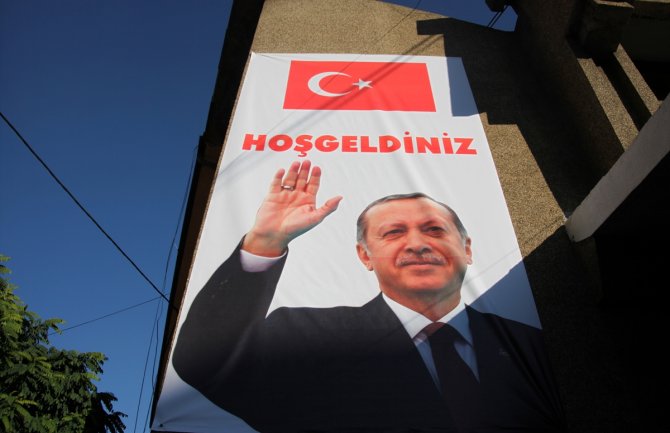 Novi Pazar uoči posjete Erdogana: Svijetleći panoi i bilbordi dobrodošlice 