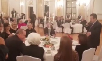 Dačić otpjevao Erdoganu pjesmu na turskom jeziku (VIDEO)