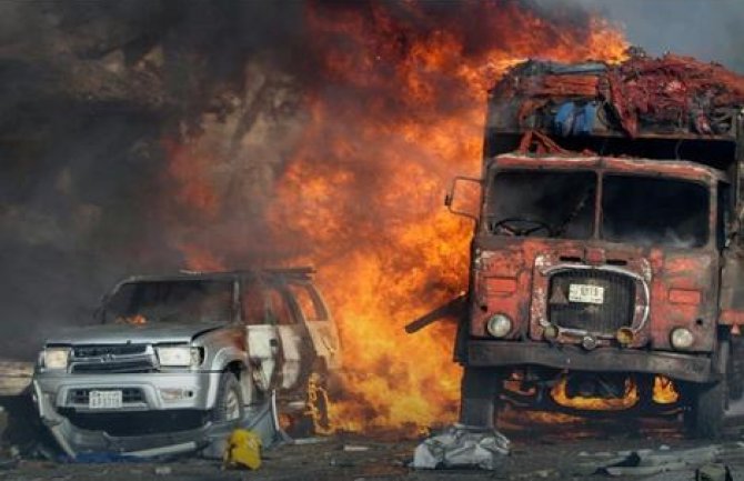 Velika eksplozija kamiona bombe u Somaliji, najmanje 85 žrtava
