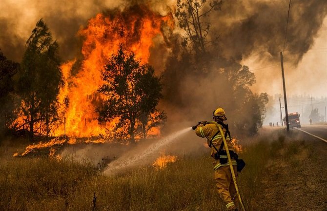 Najmanje 40 žrtava požara u Kaliforniji