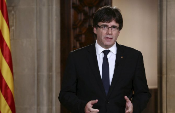 Pućdemon suspendovao nezavisnost Katalonije