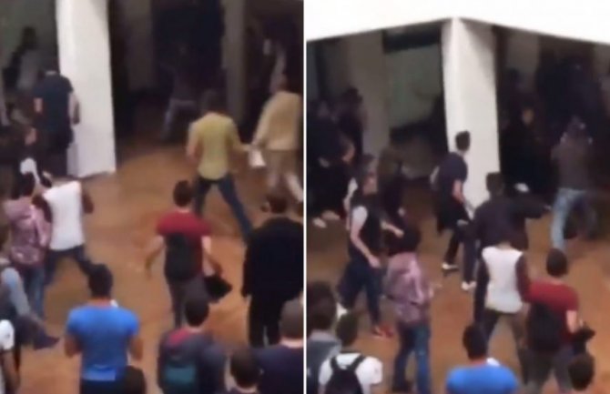 Gimnazija u Tuzima isključila 12 učenika zbog tuče