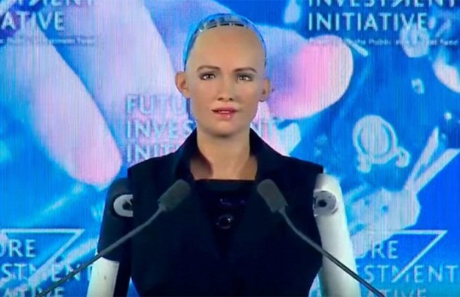 Robot dobio državljanstvo (VIDEO)