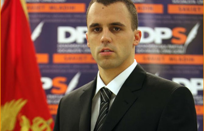 Pešić izabran za potpredsjednika Internacionalne unije socijalističke omladine (IUSY)