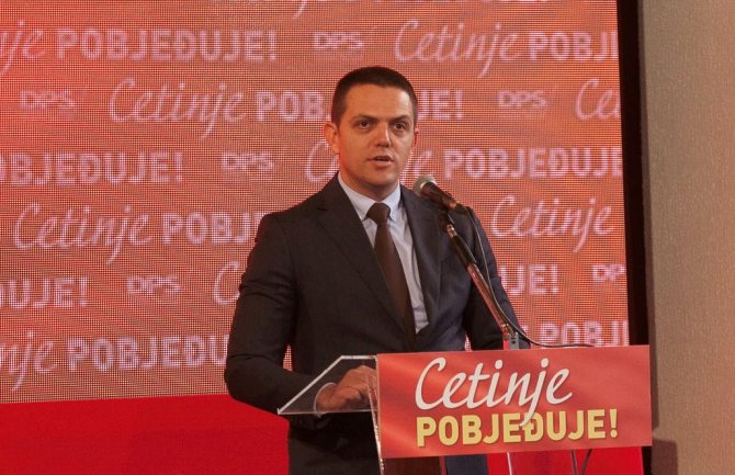 Martinović: Bečić se odriče prosrpske politike ne bi li namakao koji crnogorski glas