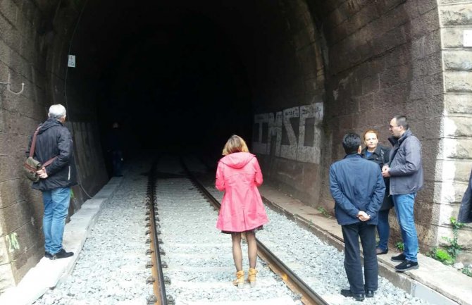 Radovi na sanaciji dijela pruge u tunelu Sozina su u cijelosti završeni