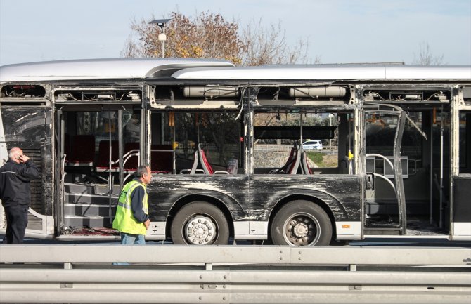 U sudaru dva metrobusa u Istanbulu povrijeđeno 19 osoba