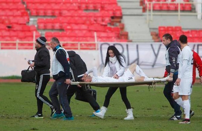 Crnogorski fudbaler pretrpio dvostruki prelom ruke: Teška povreda Kajevića