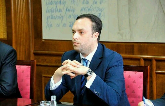 Dražen Cerović podnio ostavku na mjesto predsjednika Suda časti